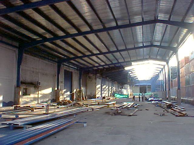 Bodega en estructura metálica